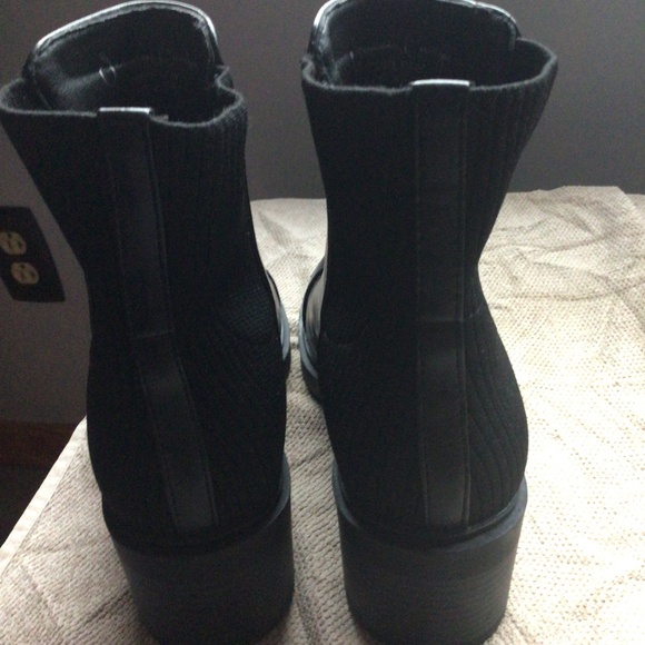 Black ankle boots - Picture 4 of 7